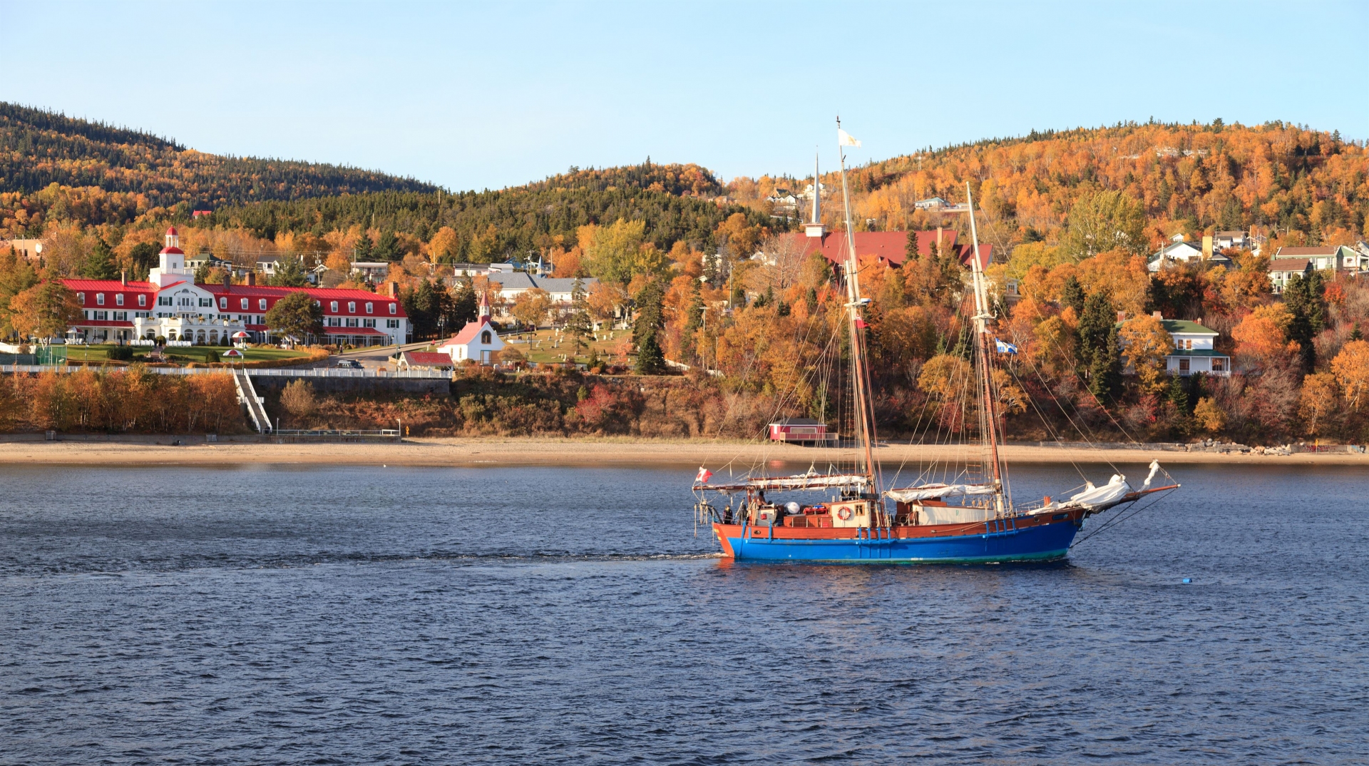 bateau-large-tadoussac-canada
