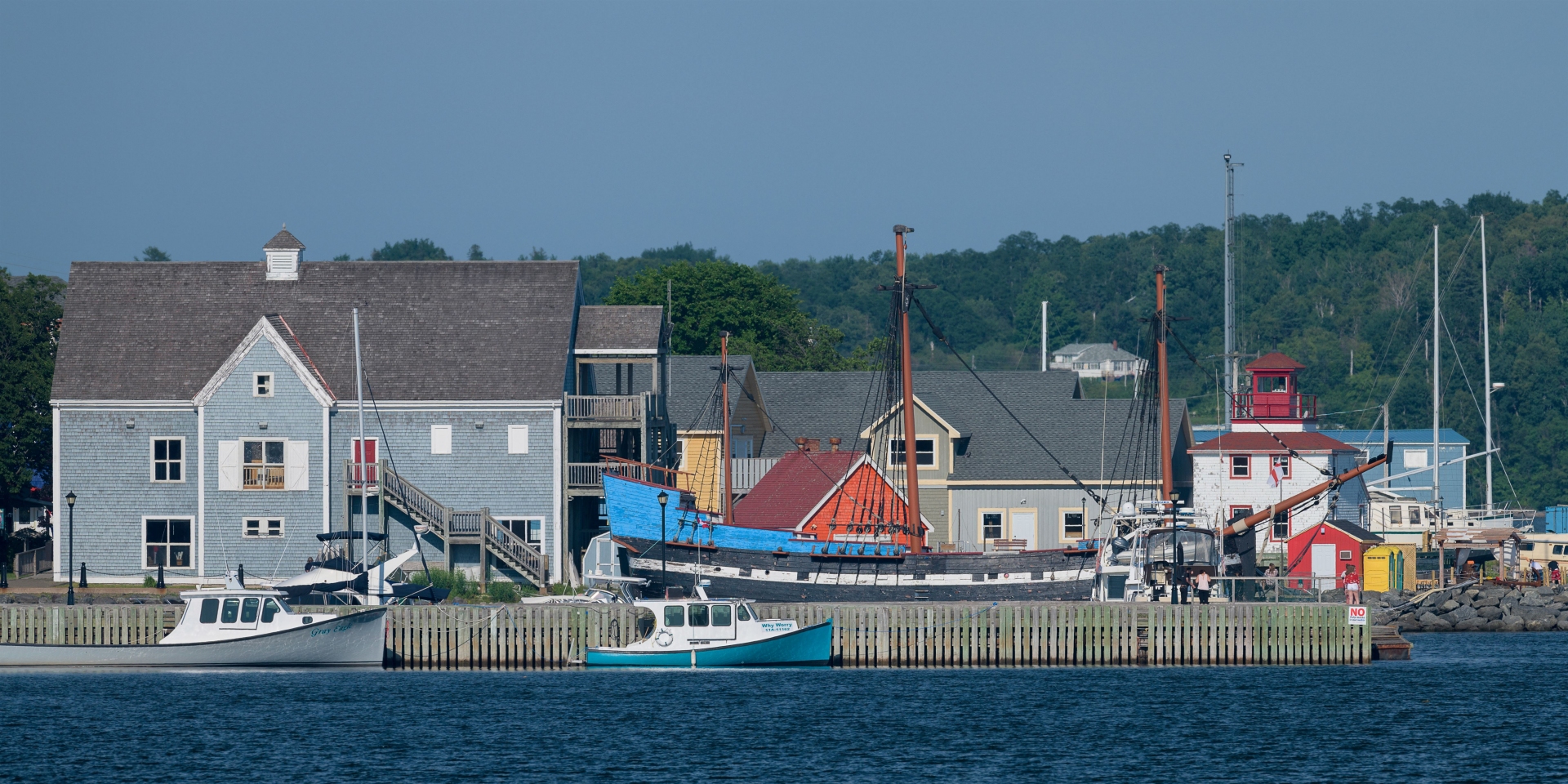 bateaux-colores-pictou-nouvelle-ecosse-canada
