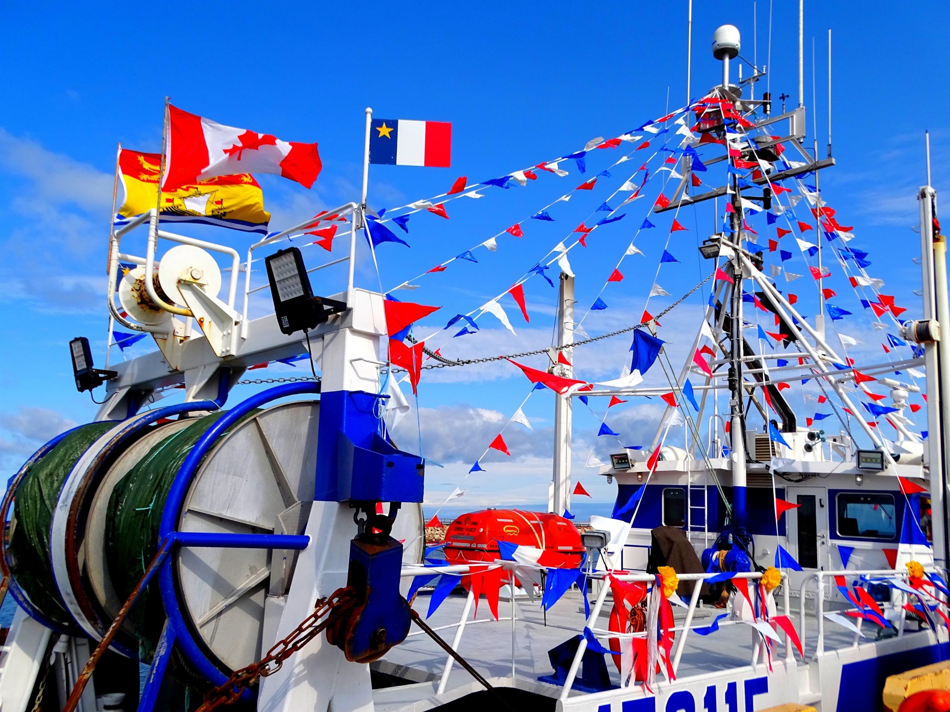 drapeaux-acadiens-shediac-nouveau-brunswick-canada