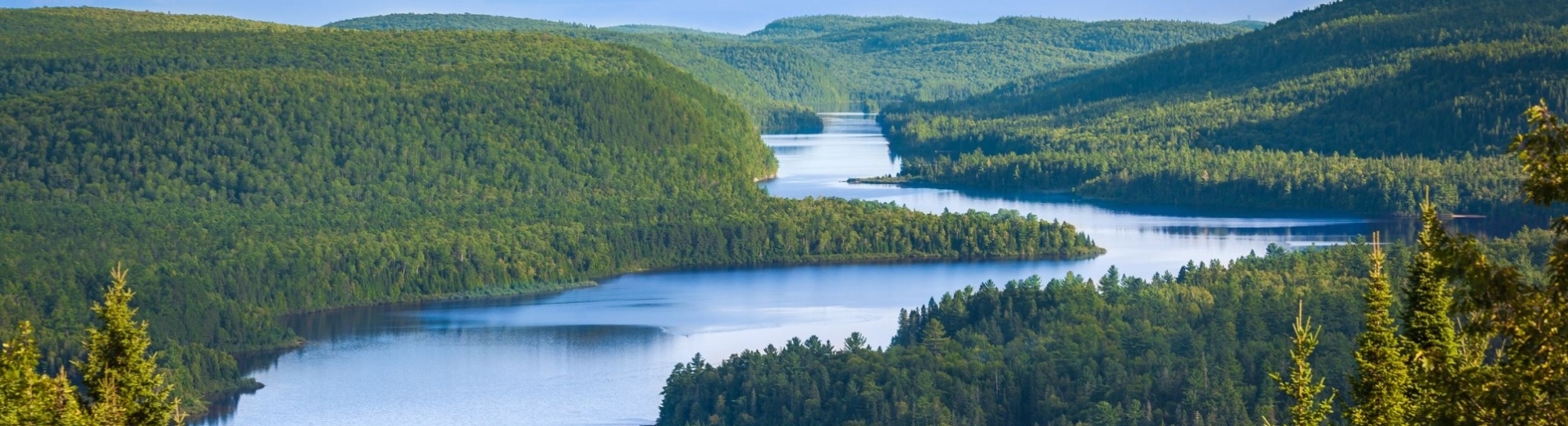 eau-calme-parc-mauricie-canada