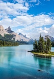 ilot-lac-jasper-national-park-canada