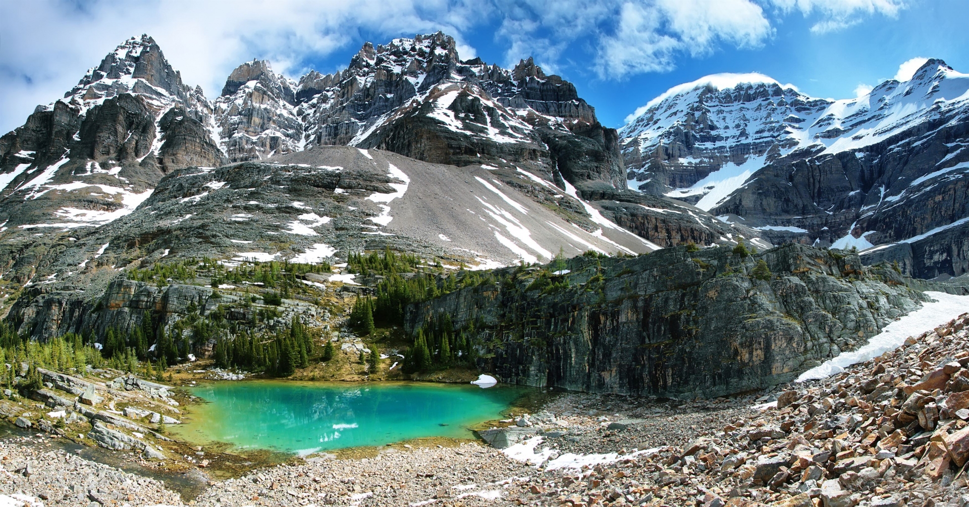 lac-vert-oesa-trail-yoho-national-park-canada