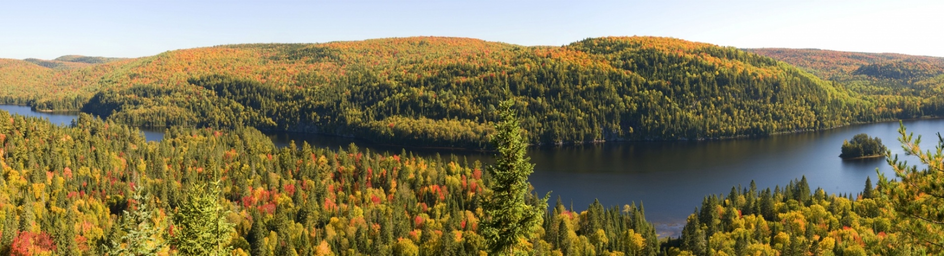 paysage-lac-foret-parc-mauricie-quebec