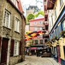 rue-des-parapluies-quartier-champlain-quebec-canada