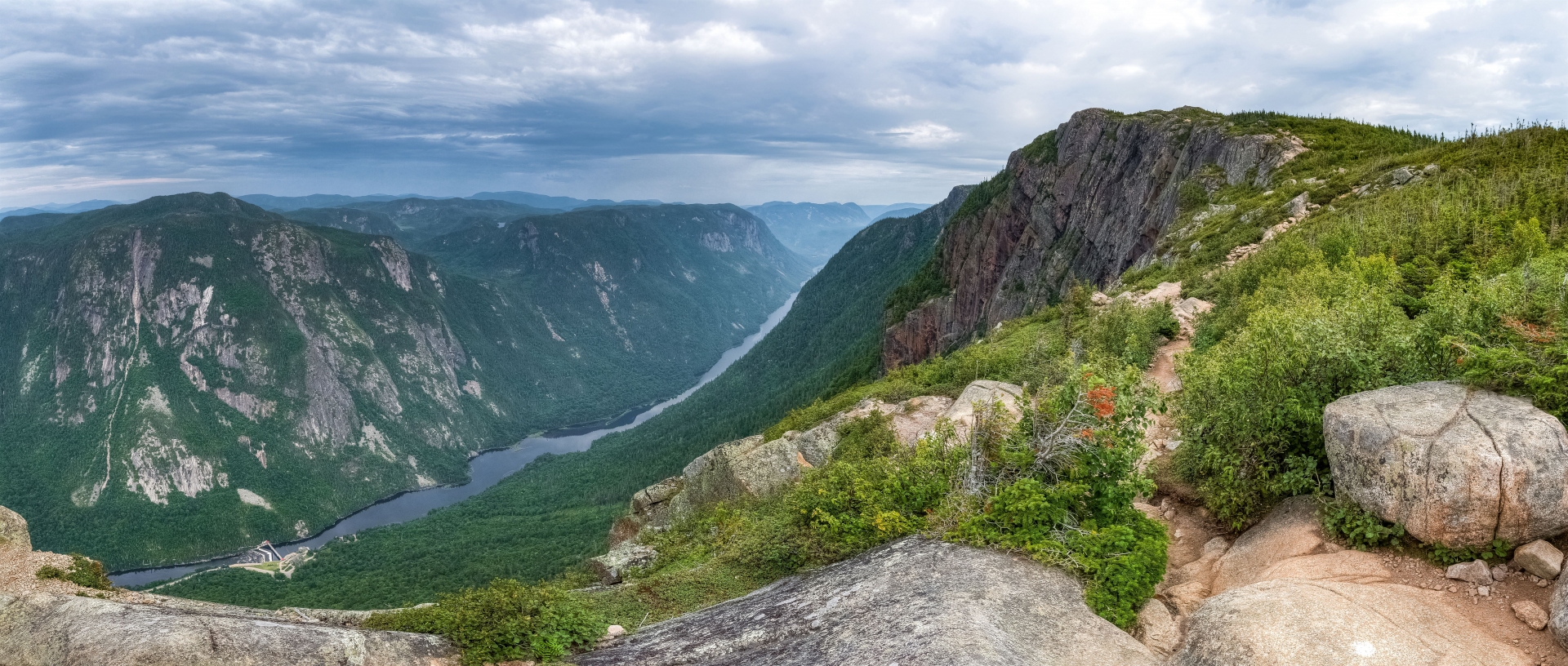 vallee-de-la-malbaie-charlevoix-canada