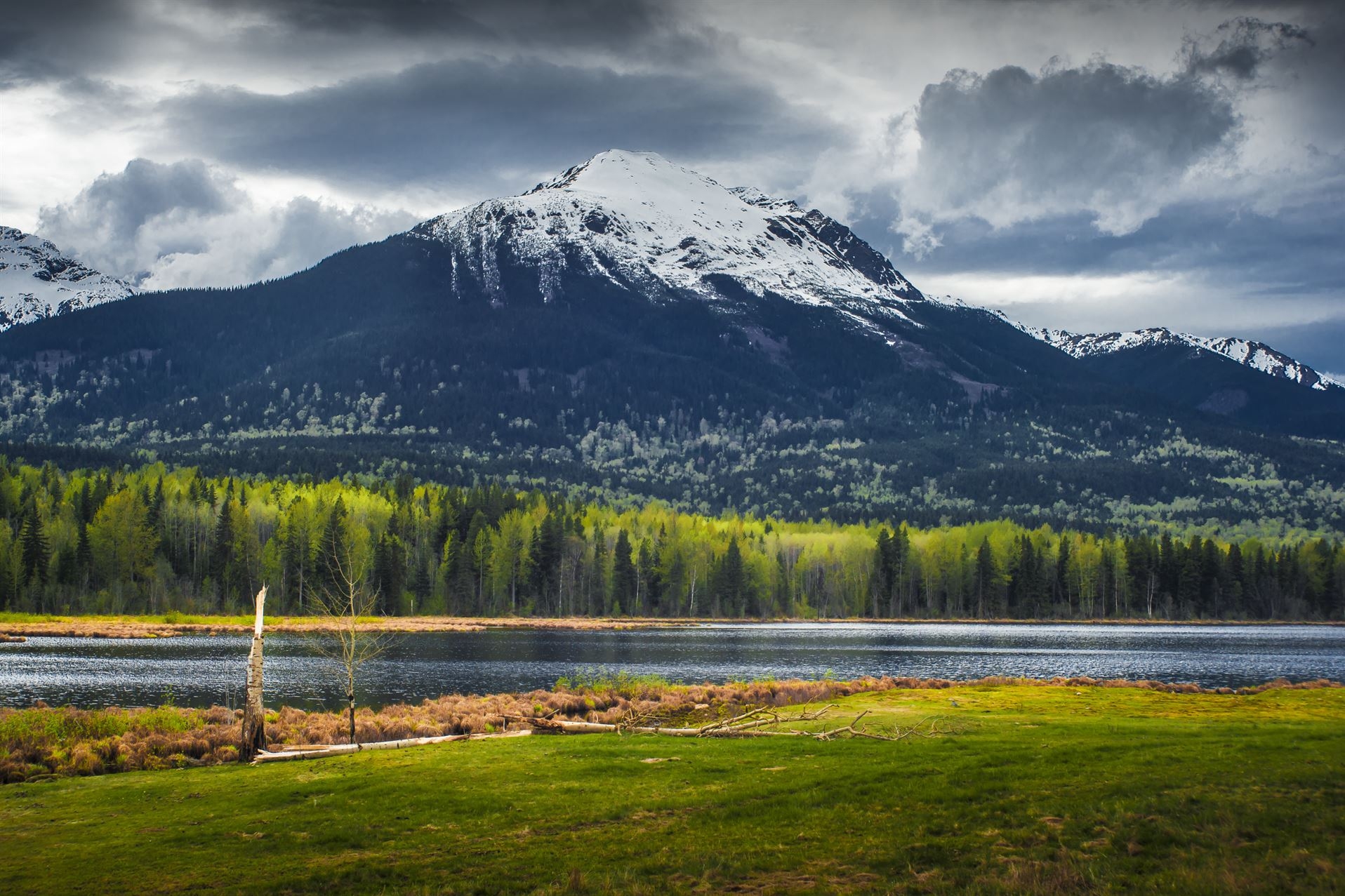 vue-mont-evelyn-smithers-canada