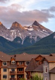 vue-sur-rocheuses-depuis-ville-canmore-canada